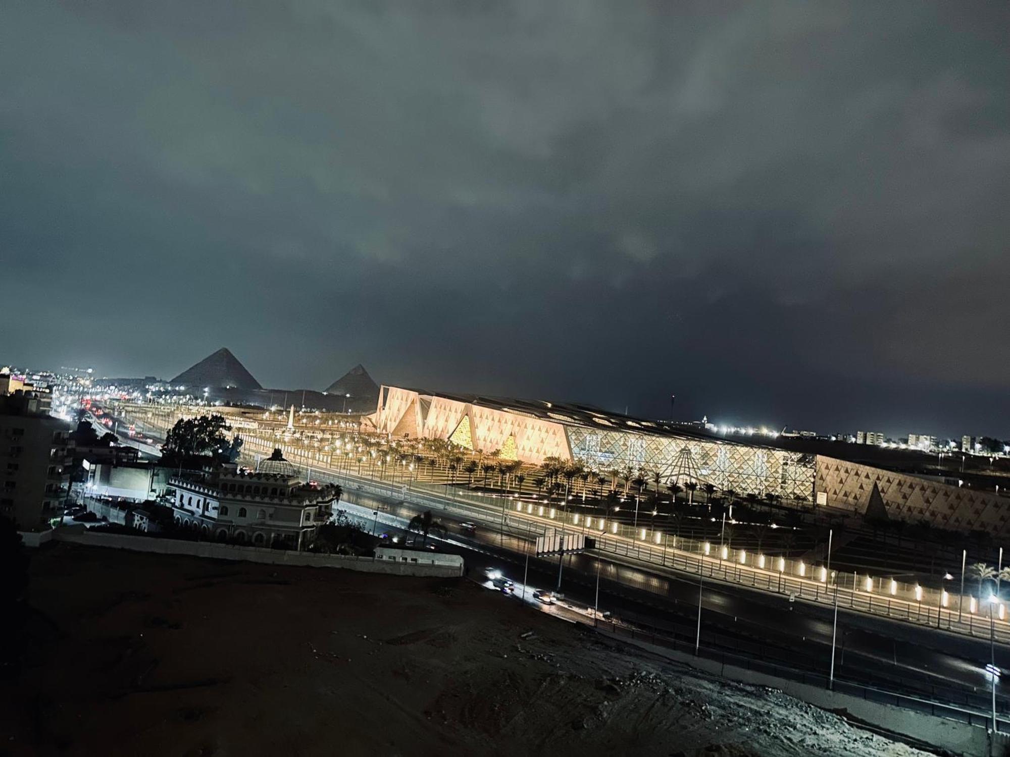 Pyramids And Museum Plateau View Bed & Breakfast Cairo